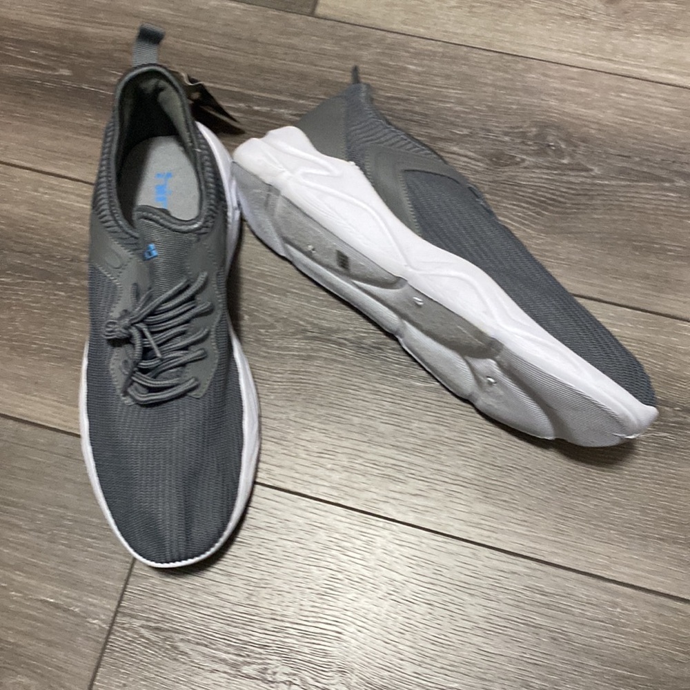 NWT! Hind Gray Athletic Shoes - Picture 2 of 4